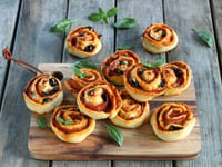 Photo de la Recette: Pizza Rolls au Pesto Rustico Tomates Séchées