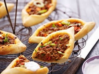 Photo de la Recette: Pizzas Turques au Boeuf Épicé