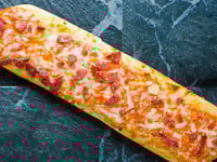 Photo de la Recette: Pizzetta de Pain à Hot Dog Salsa comme une Bolognaise