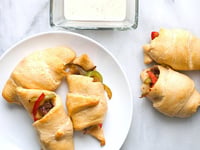 Photo de la Recette: Pochettes de Croissants au Steak et au Fromage