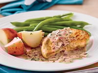 Photo de la Recette: Poitrines de Poulet, Sauce Minute à la Crème de Moutarde