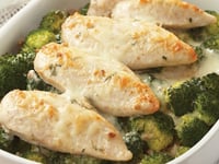 Photo de la Recette: POULET ET BROCOLI DIVAN AVEC RIZ AUX NOIX