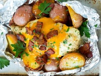 Photo de la Recette: Poulet et Patates Ranch et Bacon sur le Barbecue