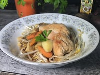 Photo de la Recette: Poulet Sauce Miel et Ail sur Fèves Germées