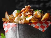 Photo de la Recette: Poutine au Poulet et Sauce Général Tao