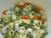 Photo de la Recette: Pâtes au Poulet Haricots Verts - Carottes