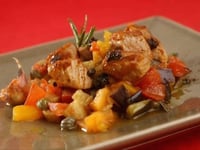 Photo de la Recette: Sauté de Veau Minute, Légumes à la Provençale, Olives et Câpres