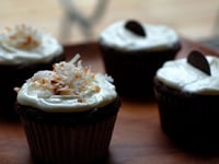 Photo de la Recette: CUPCAKES AU CHOCOLAT À LA NOIX DE COCO