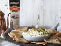 Photo de la Recette: Ricotta aux Herbes et aux Graines de Sésame Grillées