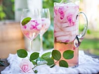 Photo de la Recette: Rose Sangria de Pétale