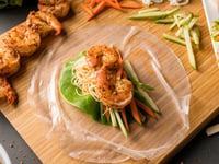 Photo de la Recette: ROULEAUX DE PRINTEMPS AUX CREVETTES GRILLÉES À L’HAWAÏENNE