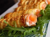 Photo de la Recette: Rouleaux Feuilletés au Saumon Fumé