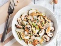 Photo de la Recette: Salade de Champignons au Praliné de Pignon