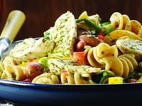 Photo de la Recette: SALADE DE HARICOTS, PÂTES ROTINI ET POULET AU PESTO