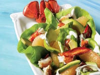 Photo de la Recette: Salade de Homard Grillé au Pamplemousse Rose et à L’avocat