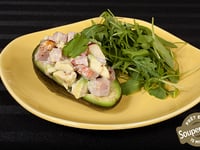 Photo de la Recette: Salade de Jambon en Coupes L’avocat avec Vinaigrette Crémeuse à la Moutarde
