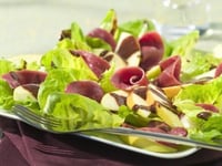 Photo de la Recette: Salade de Magrets Fumés et Vinaigrette au Chocolat (St-Valentin)