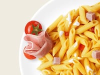 Photo de la Recette: Salade de Mini Penne Rigate à la Ricotta, au Jambon Cuit et aux Tomates