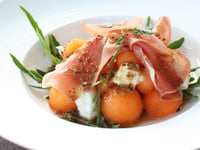 Photo de la Recette: SALADE MELON MOZZARELLA ET PROSCIUTTO DE « LA CUCINA »