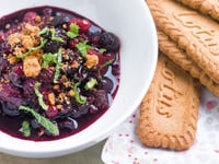 Photo de la Recette: Salade Tiède de Fruits Rouges aux Spéculoos