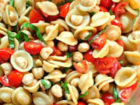 Photo de la Recette: Salade Tomates Pois Chiches Basilic