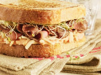 Photo de la Recette: Sandwich au Rôti de Bœuf et au Cheddar
