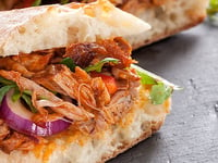 Photo de la Recette: SANDWICH BAGUETTE AU VEAU DE LAIT DU QUÉBEC