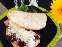 Photo de la Recette: Sandwich Wapiti sur Légumes Sautés