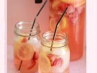 Photo de la Recette: Sangria Blanche à la Fraises et aux Citrons