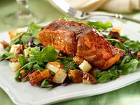 Photo de la Recette: Saumon à L’érable-Balsamique avec Pommes de Terre Rôties et Roque