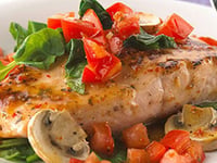 Photo de la Recette: Saumon aux Épinards, aux Champignons et à la Tomate