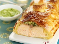Photo de la Recette: Saumon en Croûte et sa Crème D’oseille