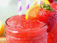 Photo de la Recette: Slush de Vodka aux Fraises et Limonade