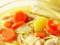 Photo de la Recette: Soupe au Poulet et Nouilles avec Courge Poivrée et Aneth