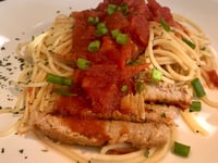 Photo de la Recette: Spaghetti et Côtelette de Porc Sauce Tomates