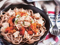 Photo de la Recette: Spaghettis Soba, Sauce Italienne au Thon Blanc