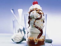 Photo de la Recette: Sundaes au Fondant Chocolat Chaud