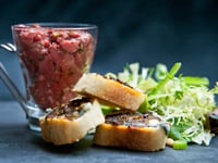 Photo de la Recette: Tartare de Boeuf aux Échalotes Marinées