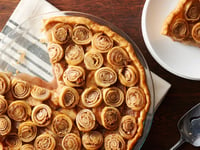 Photo de la Recette: Tarte aux Pommes avec Tourbillons de Cannelle et de Noix