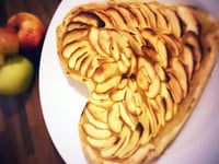 Photo de la Recette: Tarte aux Pommes Facile en forme de Coeur