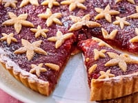 Photo de la Recette: Tarte Fleurie Rhubarbe et Framboises