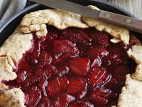 Photo de la Recette: Tarte Rustique aux Fraises à la Poêle