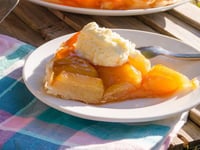 Photo de la Recette: Tarte Tatin aux Pommes Vanillées avec sa Chantilly Maison