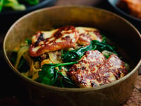 Photo de la Recette: TOMBÉE D’ÉPINARDS AU GINGEMBRE & FROMAGE GRILLÉ CITRONNÉ