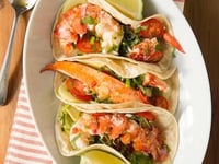 Photo de la Recette: Tortillas au Homard à L'avocat à la Coriandre et au Chili