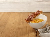 Photo de la Recette: Velouté de Carottes Pop-corn au Tomato Ketchup Heinz et Tartine Grillée au Lard