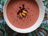 Photo de la Recette: Velouté de Chou-Fleur et Betterave au Curry et au Lait de Coco