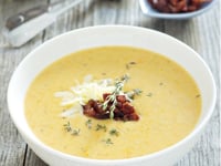 Photo de la Recette: Velouté de Manioc aux Lardons