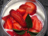 Photo de la Recette: Verrine de Fraises et Yogourt