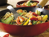 Photo de la Recette: WOK DE CREVETTES AUX NOUILLES ET AUX LÉGUMES